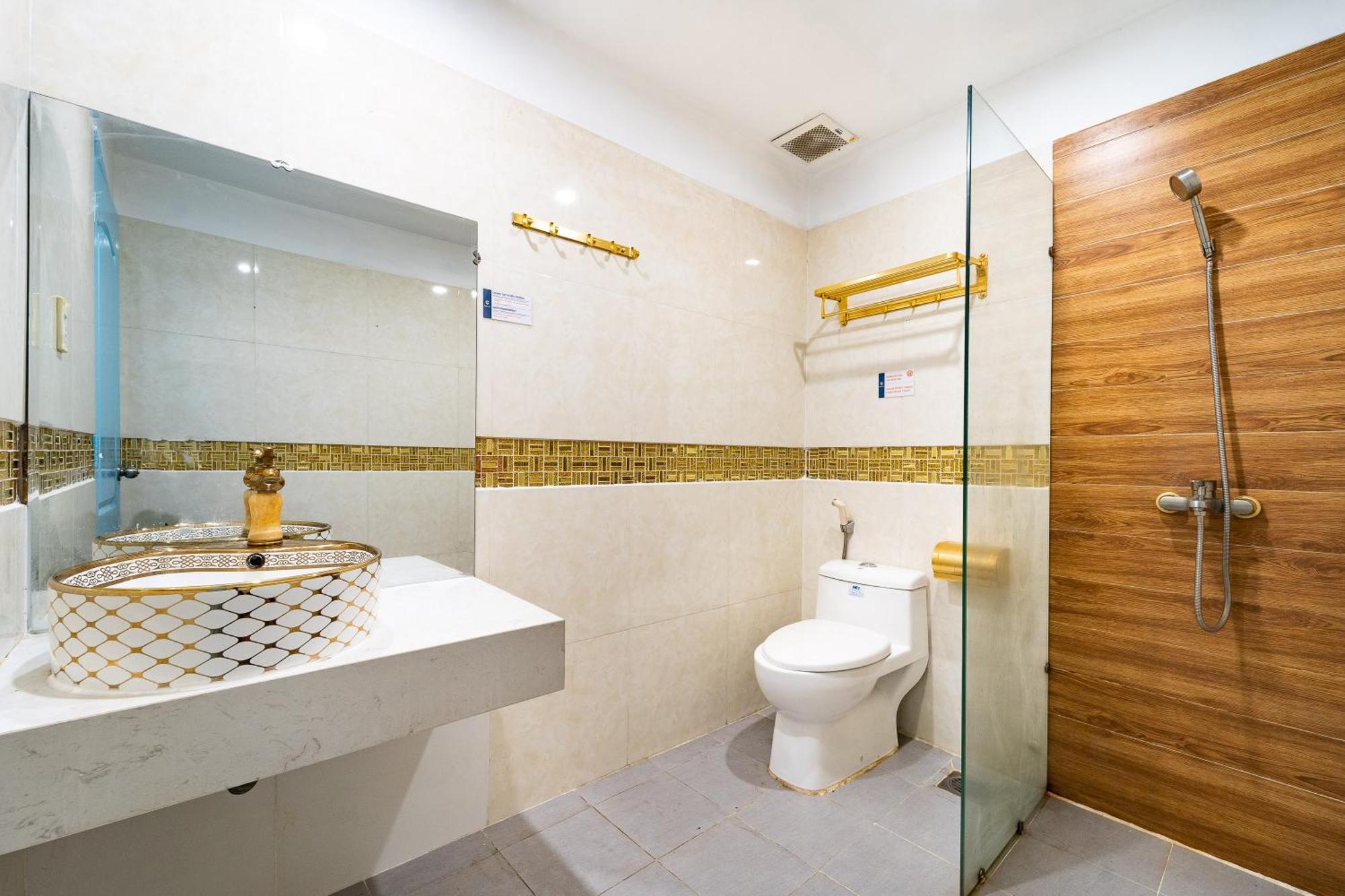 Collection O District Tan Binh Near Airport Formerly Joy Hotel Hô Chi Minh-Ville